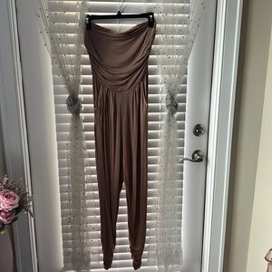 Strapless jumper with pockets